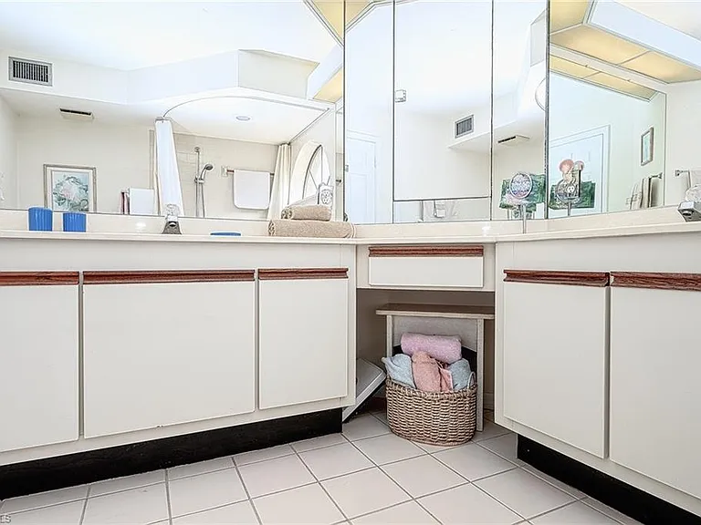 565 Beachwalk Cir #T-104 — Photo 16