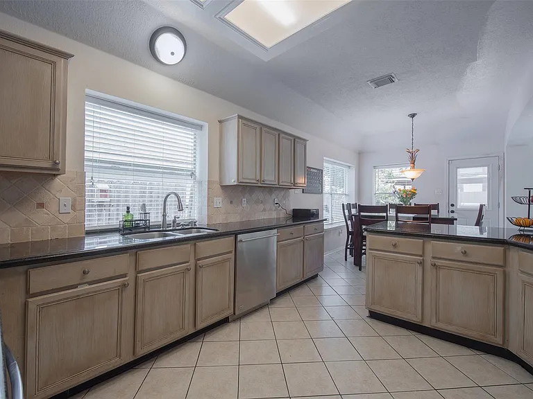 4606 Atascocita Trl — Photo 12