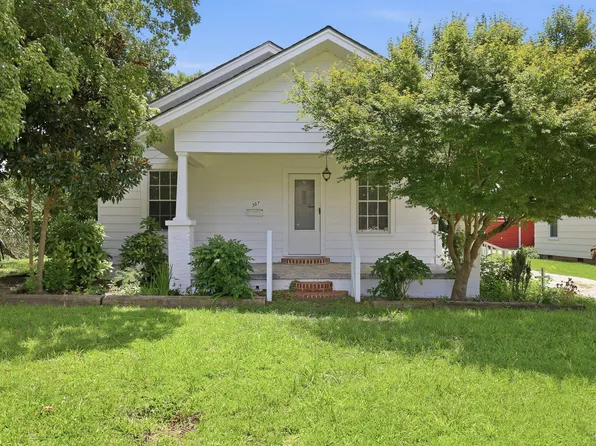 307 E F St, Erwin, NC 28339