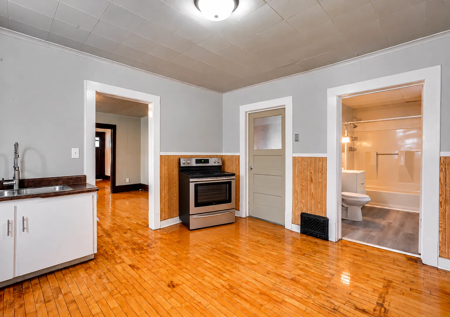 745 Racine St. — Photo 2