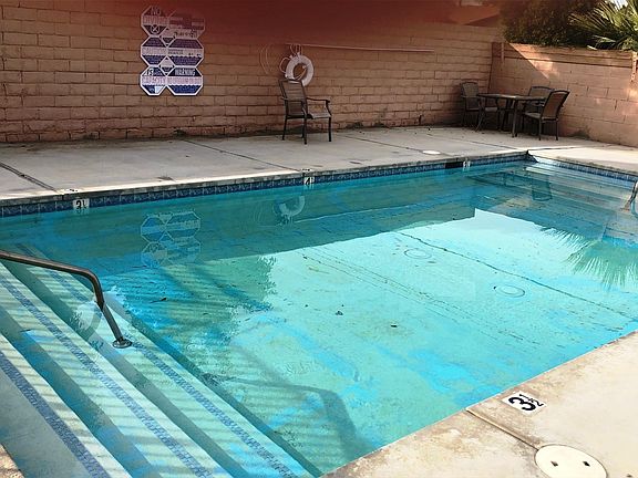 5th image of 79380 Avenue 42 APT 2
