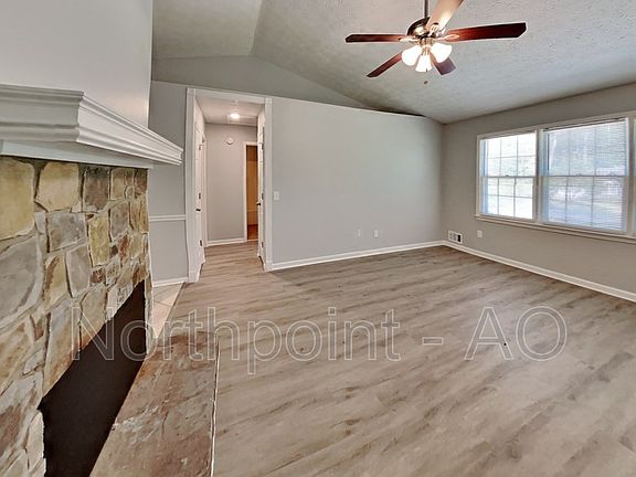 5th image of 1761 Rolling Hills Trl SE