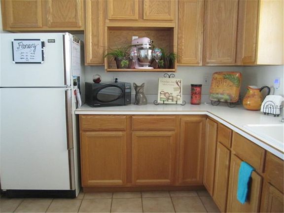 4th image of 1212 Bel Aire Dr