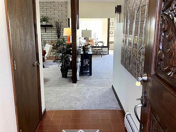 5th image of 113 Sierra Vista Dr