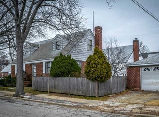 63 Ash St, Valley Stream, NY 11580