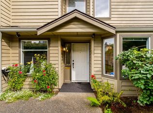 9727 152b St #4, Surrey, BC V3R0G5