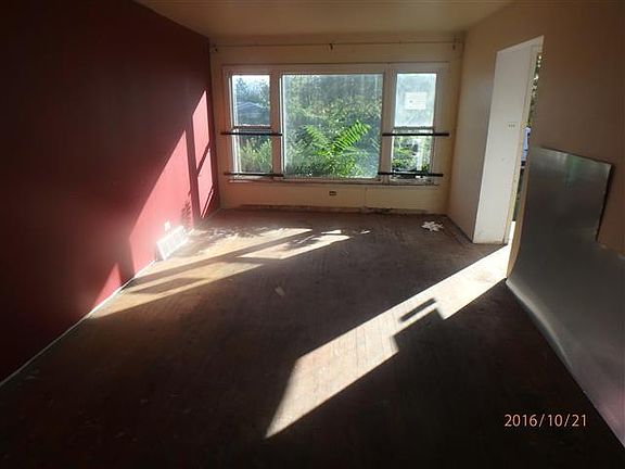 3rd image of 13950 Betty Ln
