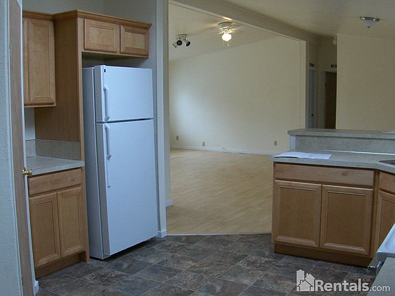 5th image of 8425 Pepperidge Ln SE