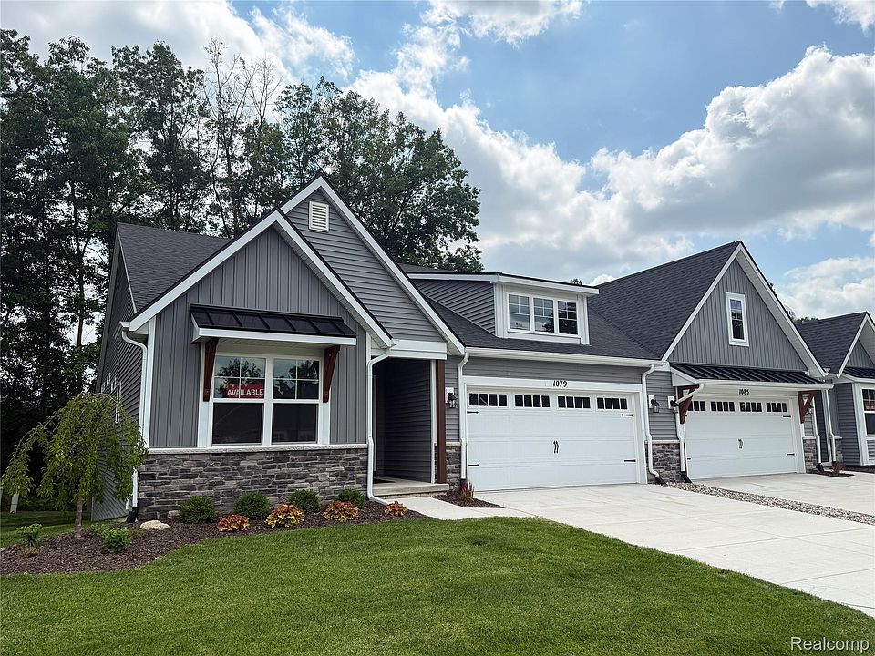 1st image of 1079 Camellia Cir #33