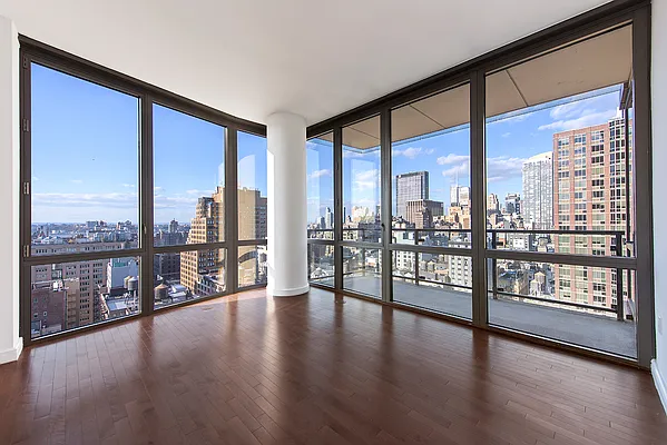 Rented by CORE | media 47