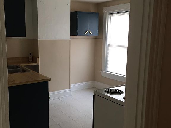 4th image of 1036 Saint Gregory St #2