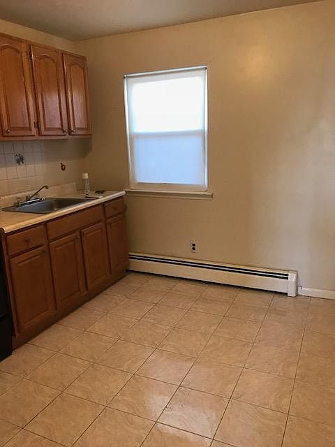 1st image of 2141 Hoffman Ave
