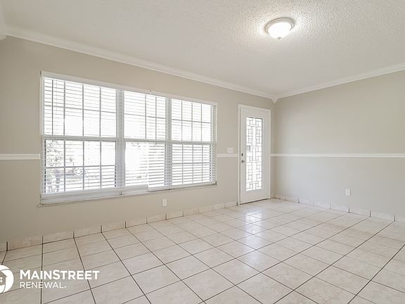 4th image of 704 Capehart Dr