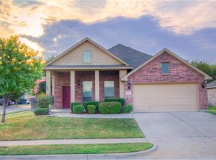 8201 Lauren Way, Watauga, TX 76148