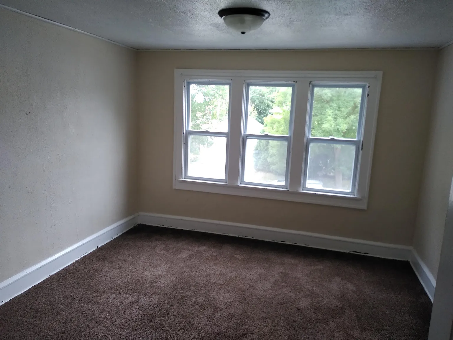 1826 Bell - 1826A — Photo 4