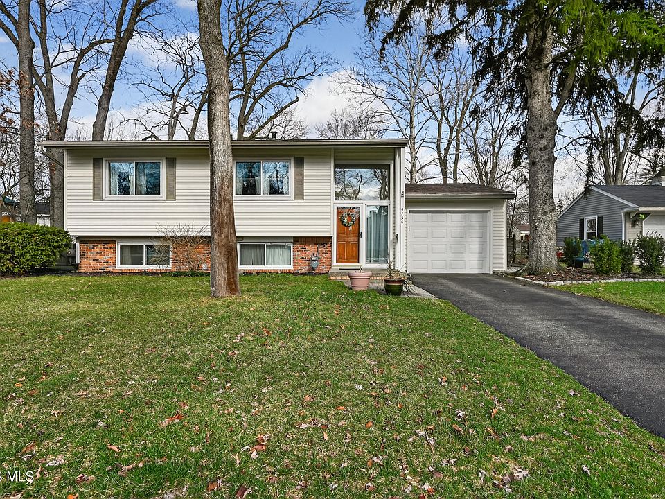 1st image of 4736 Wickford Dr W