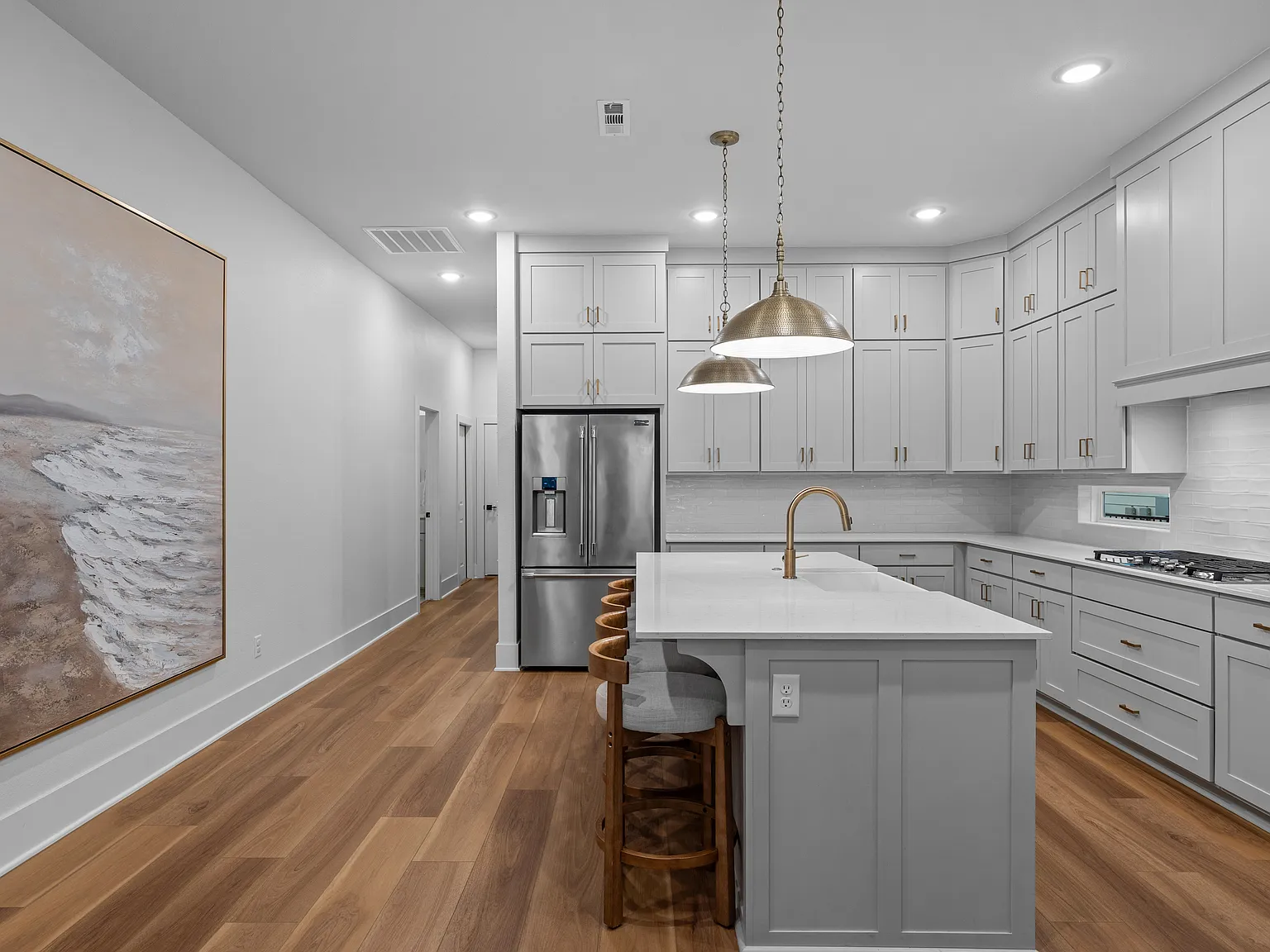 4 bed, 2333 sqft, $2,750 — Photo 4