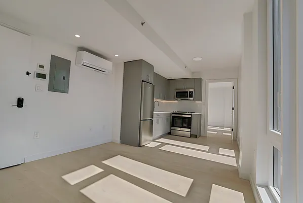 Rented by EXR | media 3