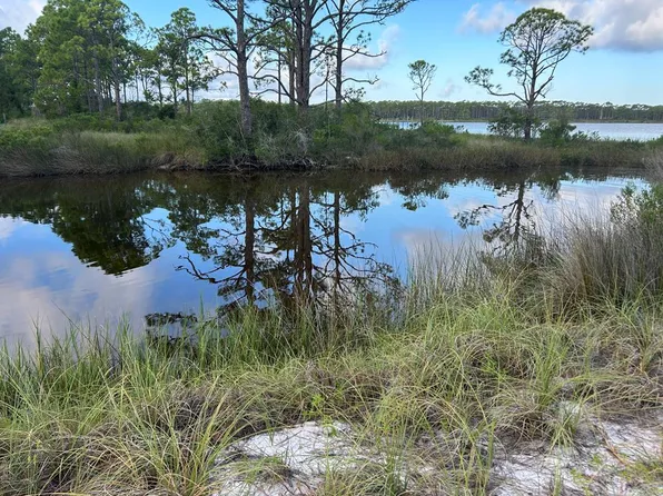 116 Anglers Rd, Carrabelle, FL 32322