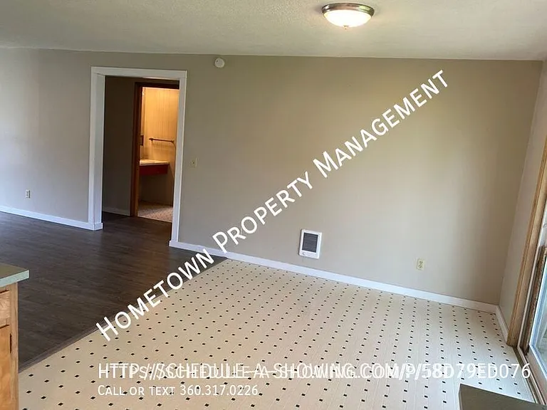 1356 Park Ave E #1 — Photo 7