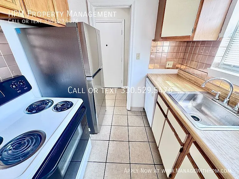15725 Van Aken Blvd #M-108 — Photo 6