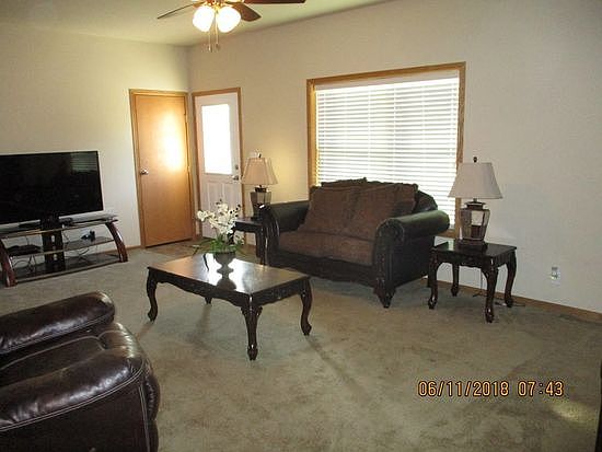 2nd image of 511 E 12th Wr Wood Riv NE