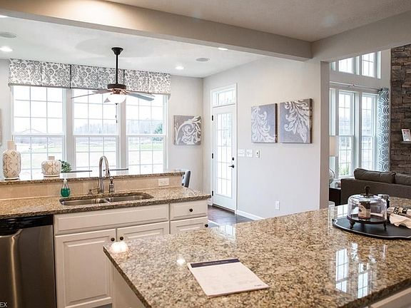 4th image of 877 Hilliary Ln
