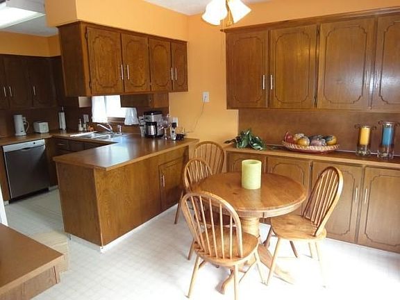 4th image of 1514 Beechwood Ave