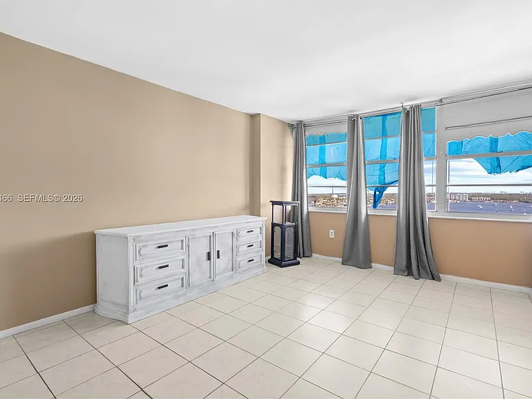 18081 Biscayne Blvd #1903 — Photo 21