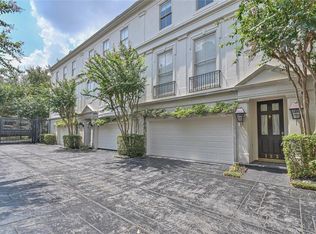 122 Oak Pl, Houston, TX 77006