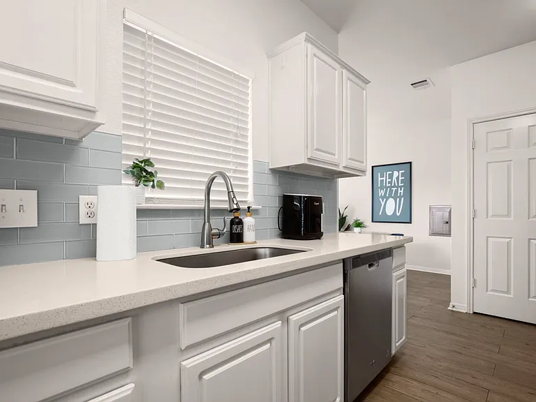 5305 Delores Ave #A — Photo 8