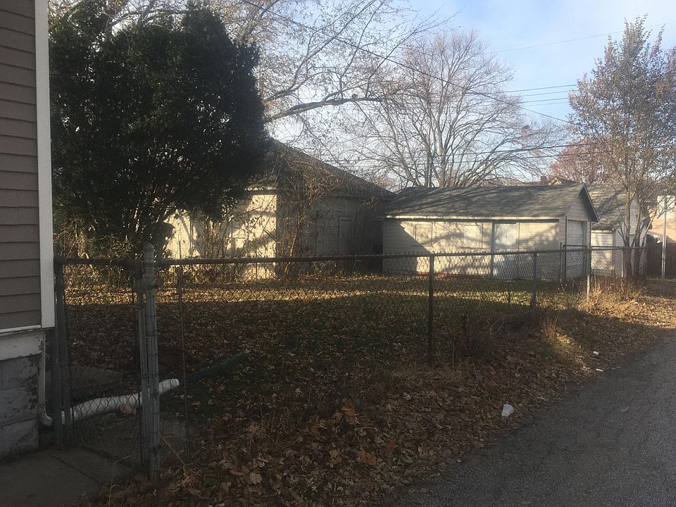 2nd image of 317 E Ewing Ave
