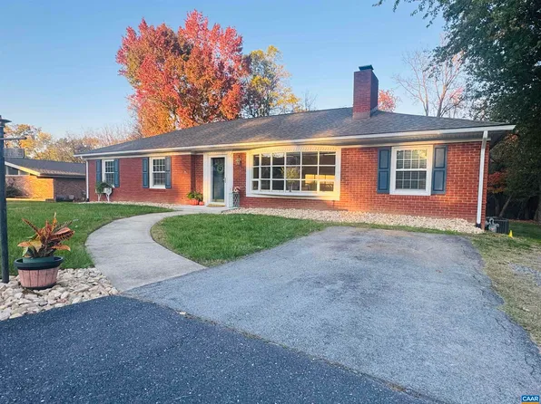 117 Rose Hill Cir, Staunton, VA 24401