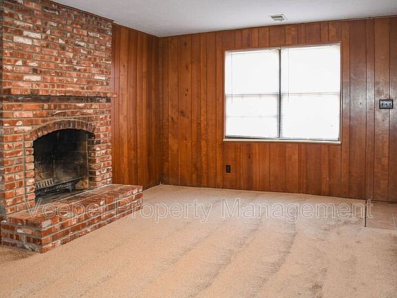 3rd image of 12910 Beacon Ave