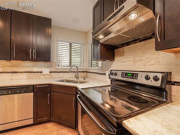 3rd image of 7965 Henslow Ct