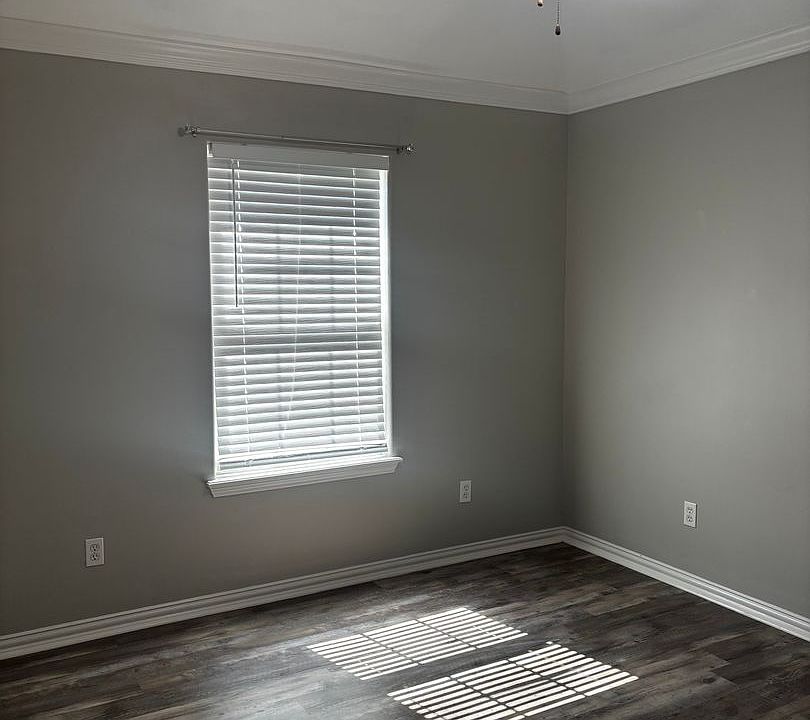 1st image of 227 Greenleaf St