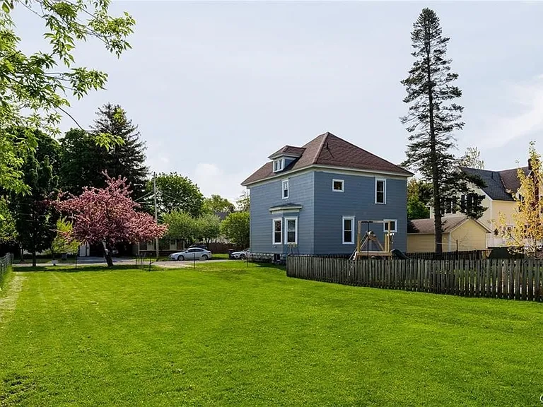 624 Hamlin St — Photo 40