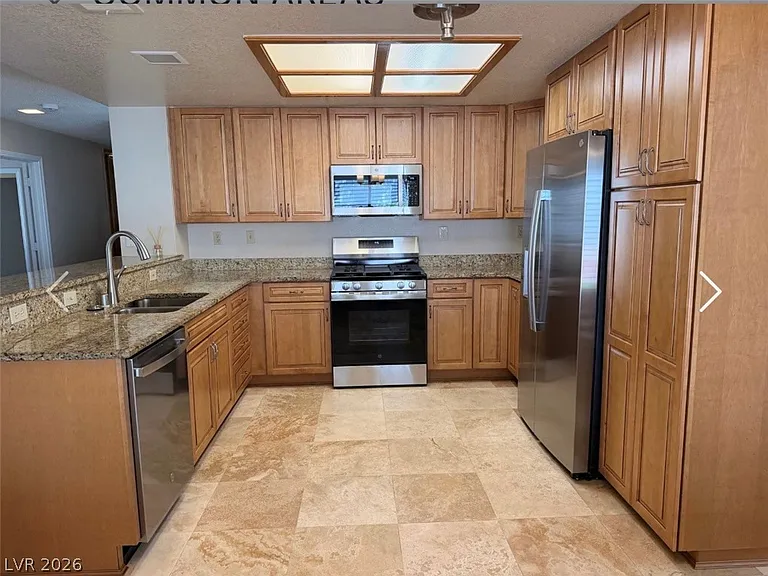 3317 Royal Glen Ct — Photo 15