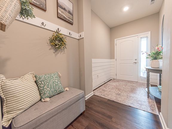 5th image of 4624 Ozark Ln
