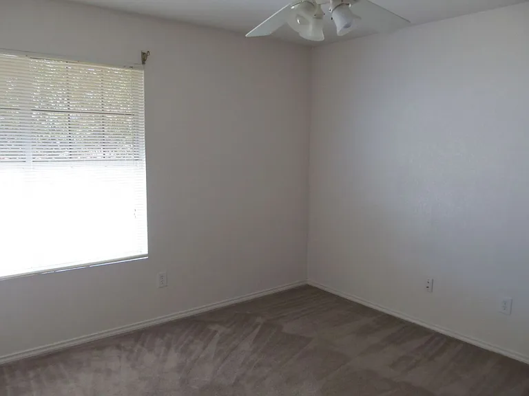 3210 Viewcrest Dr — Photo 11
