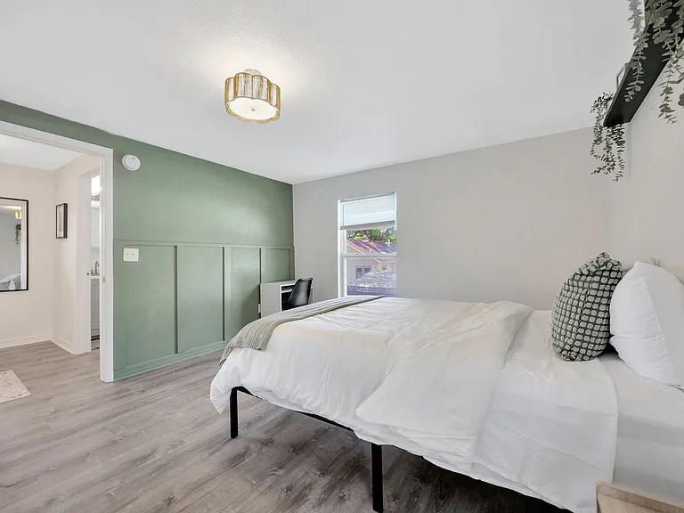 1215 E New Orleans Ave — Photo 26