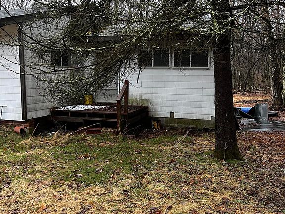 2nd image of 3245 Lois Ln