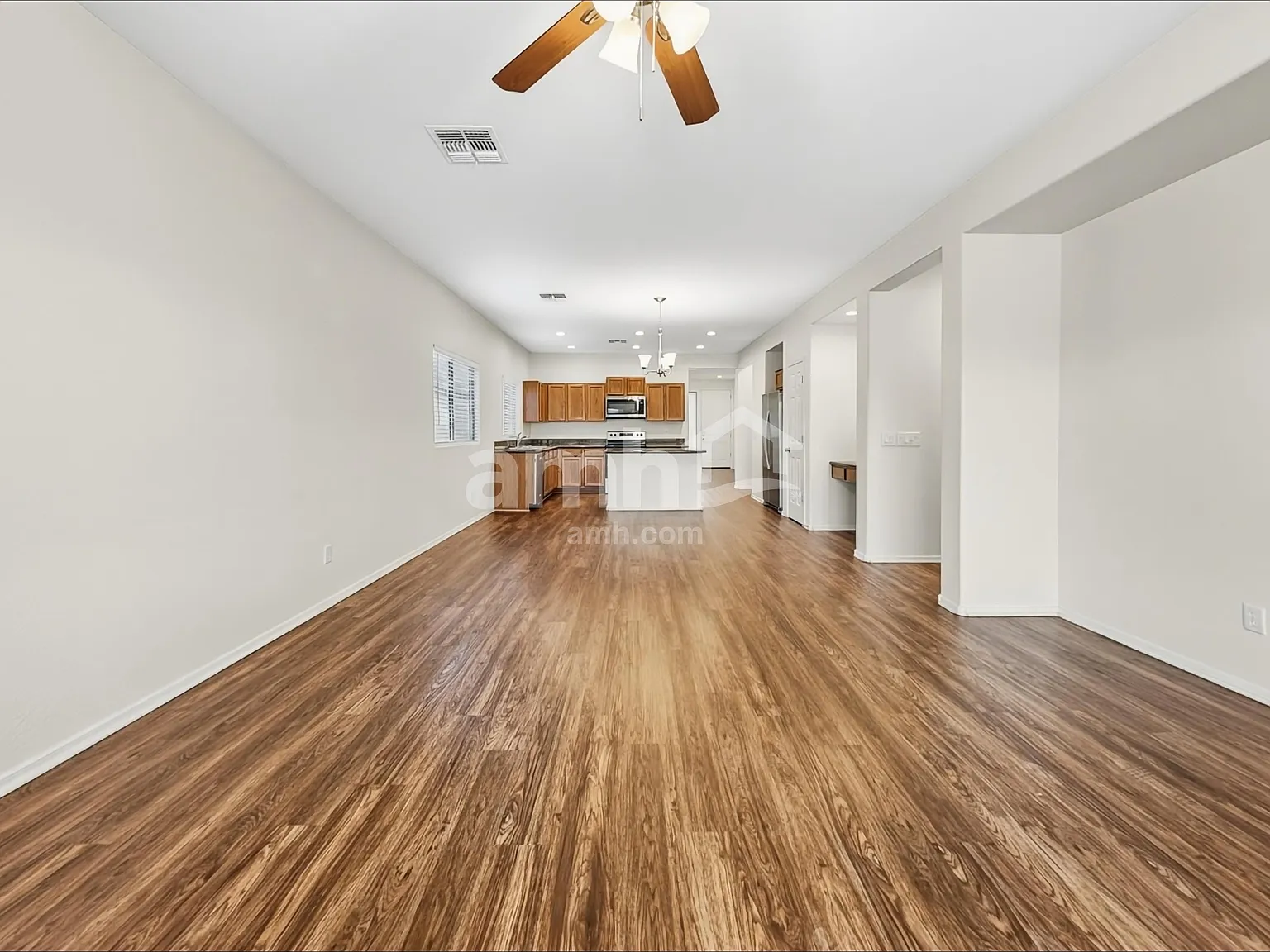 3 bed, 2.0 bath, 1853 sqft, $2,050 — Photo 4