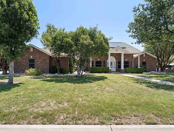 2nd image of 309 Far Hills Dr