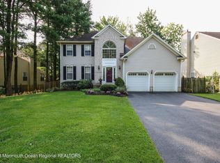 12 Heritage Dr, Shrewsbury, NJ 07702