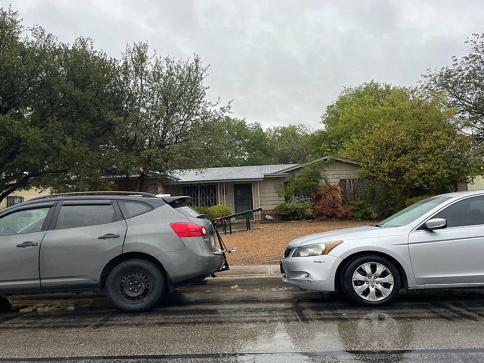 1st image of 6811 Shady Grove Dr