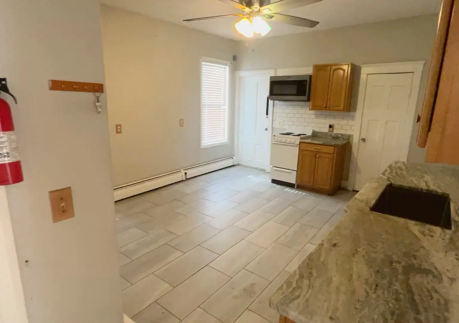 2 bed, $1,900 — Photo 4