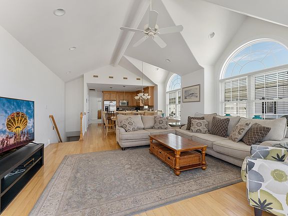 5th image of 30 79th St #W