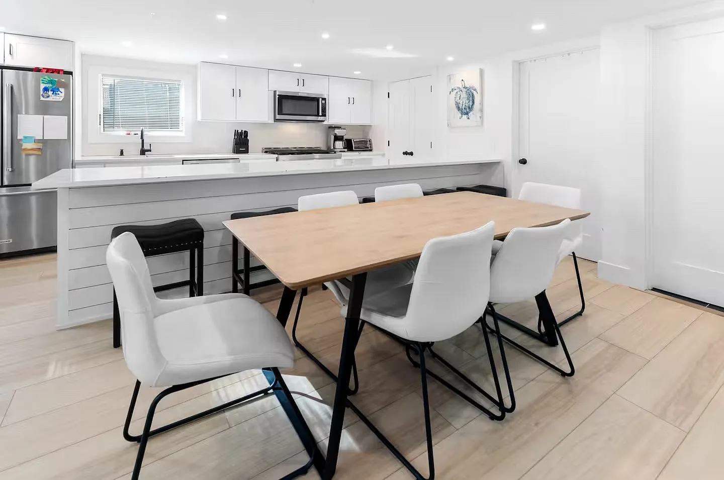Newly Renovated Montauk Retreat Near Village & Bay Beaches — Photo 4