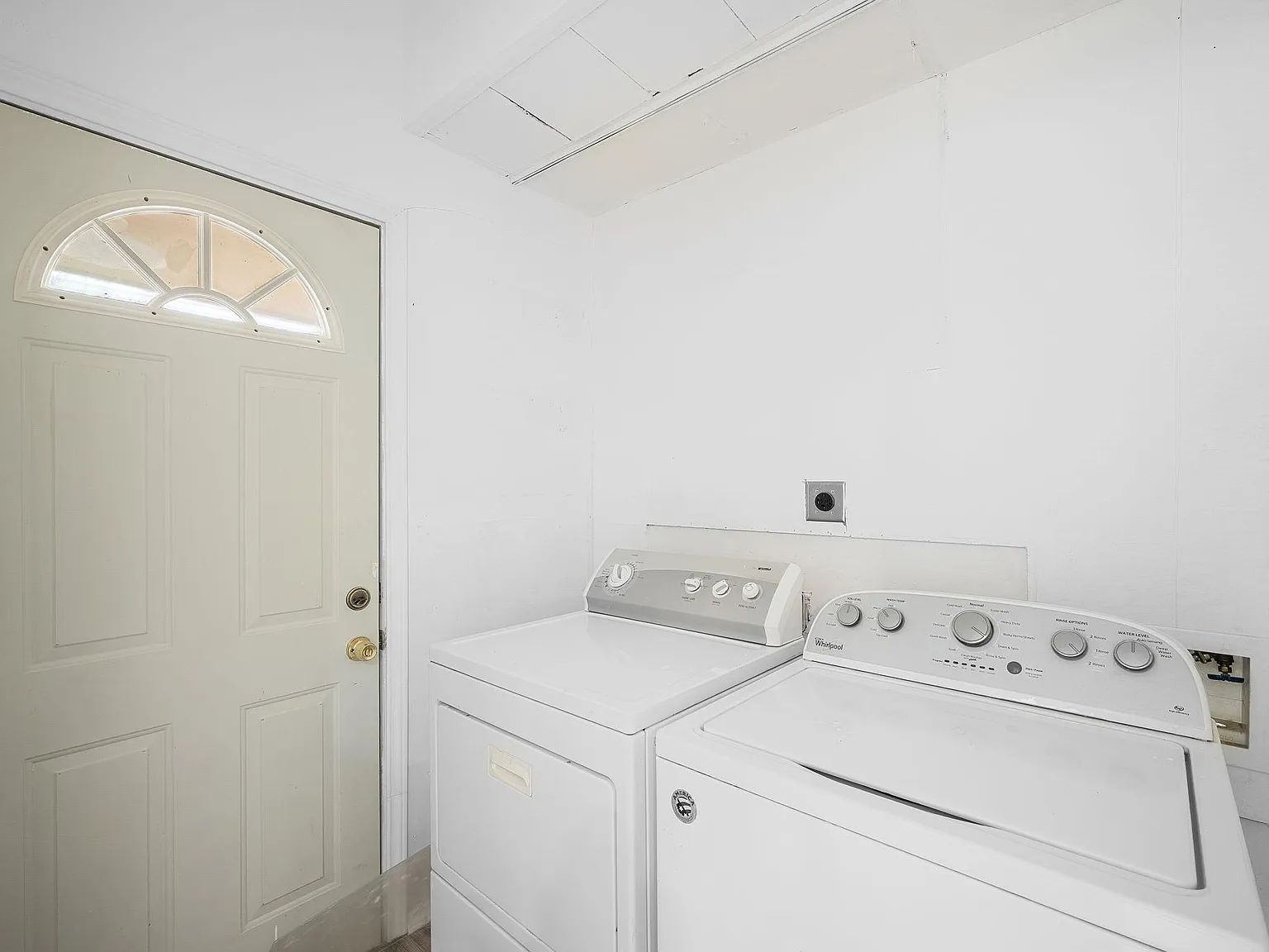 4 bed, 3.0 bath, 2813 sqft, $754 — Photo 4